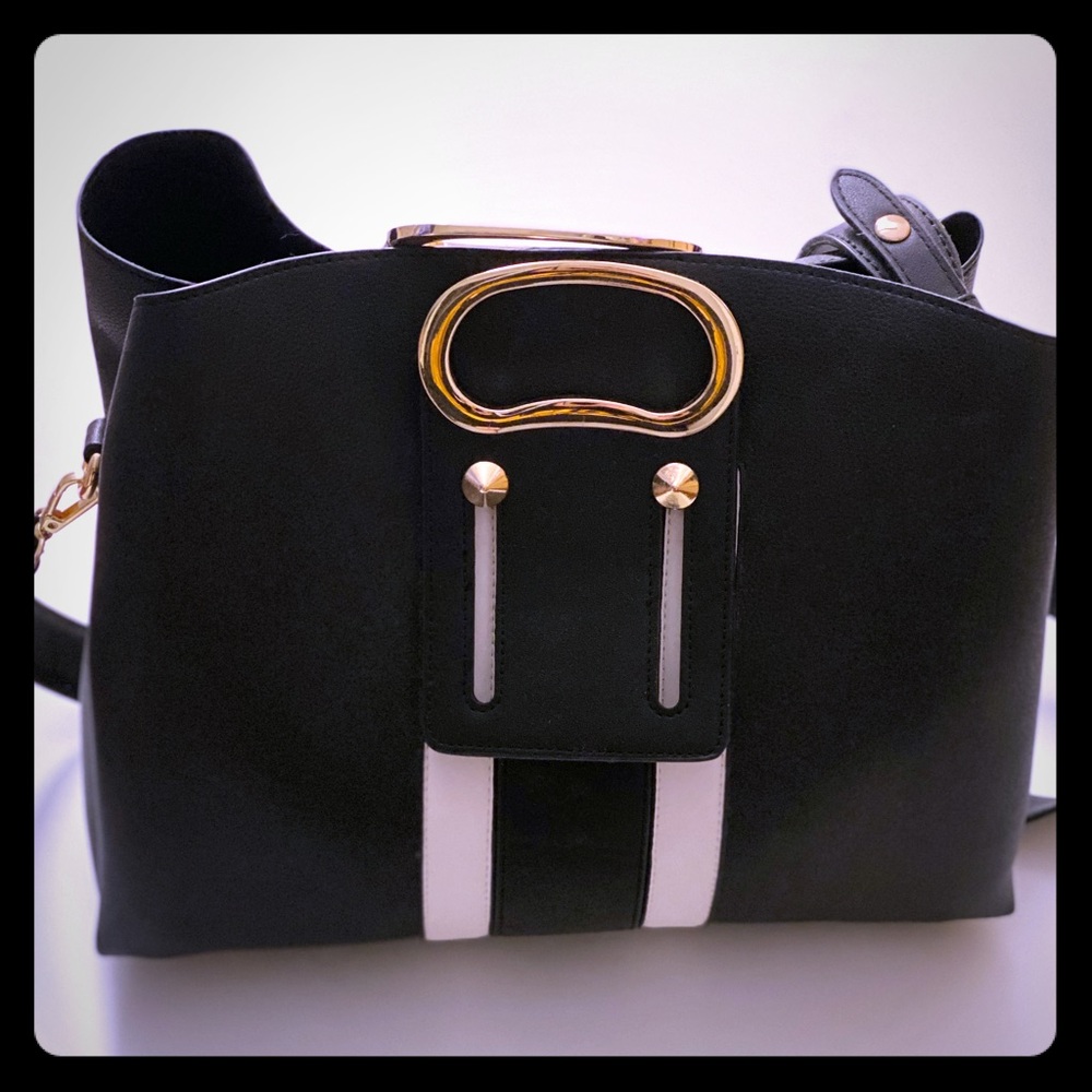Fashionable purse